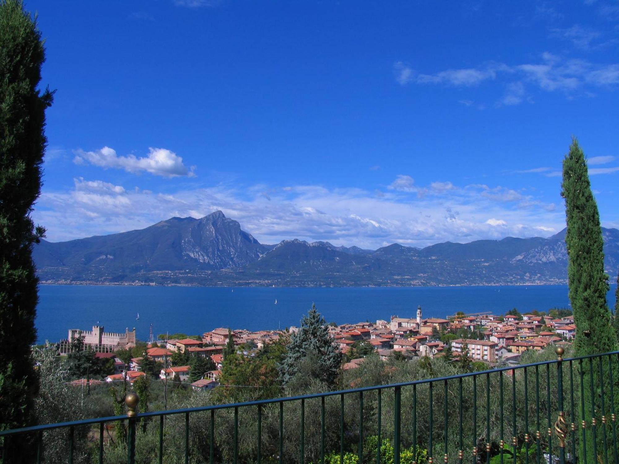 Villa Giada Торри-дель-Бенако Экстерьер фото